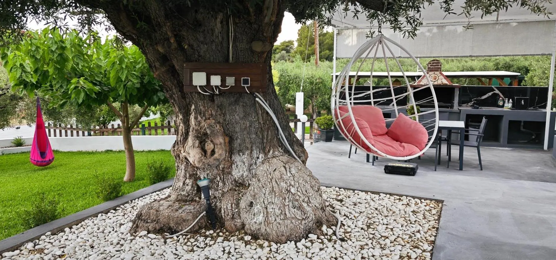 Garlis Apartments 사코우디아