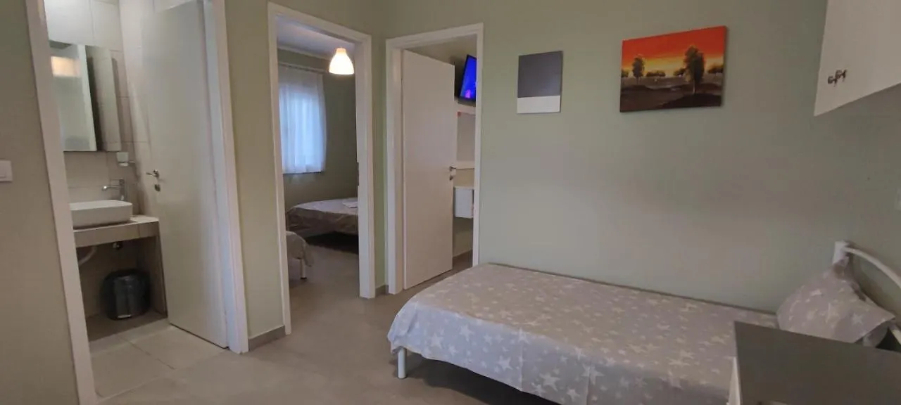 Garlis Apartments Psakoudia